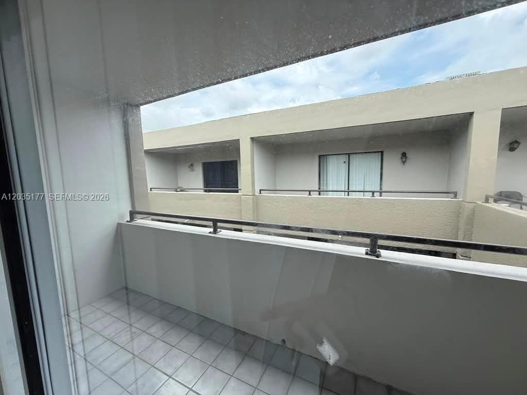 5 Olive Dr # 12, Hialeah FL 33010 — 11
