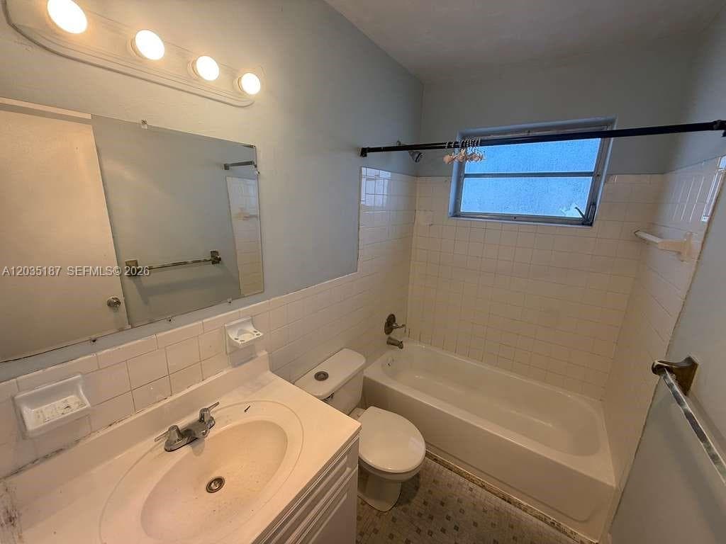 1663 NE Miami Gardens Dr # 238, Miami FL 33179 — 4