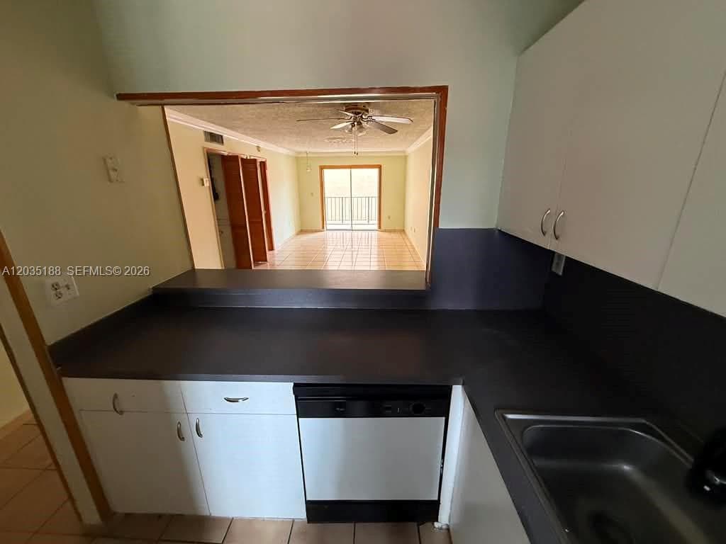 6055 W 19th Ave # 305, Hialeah FL 33012 — 4