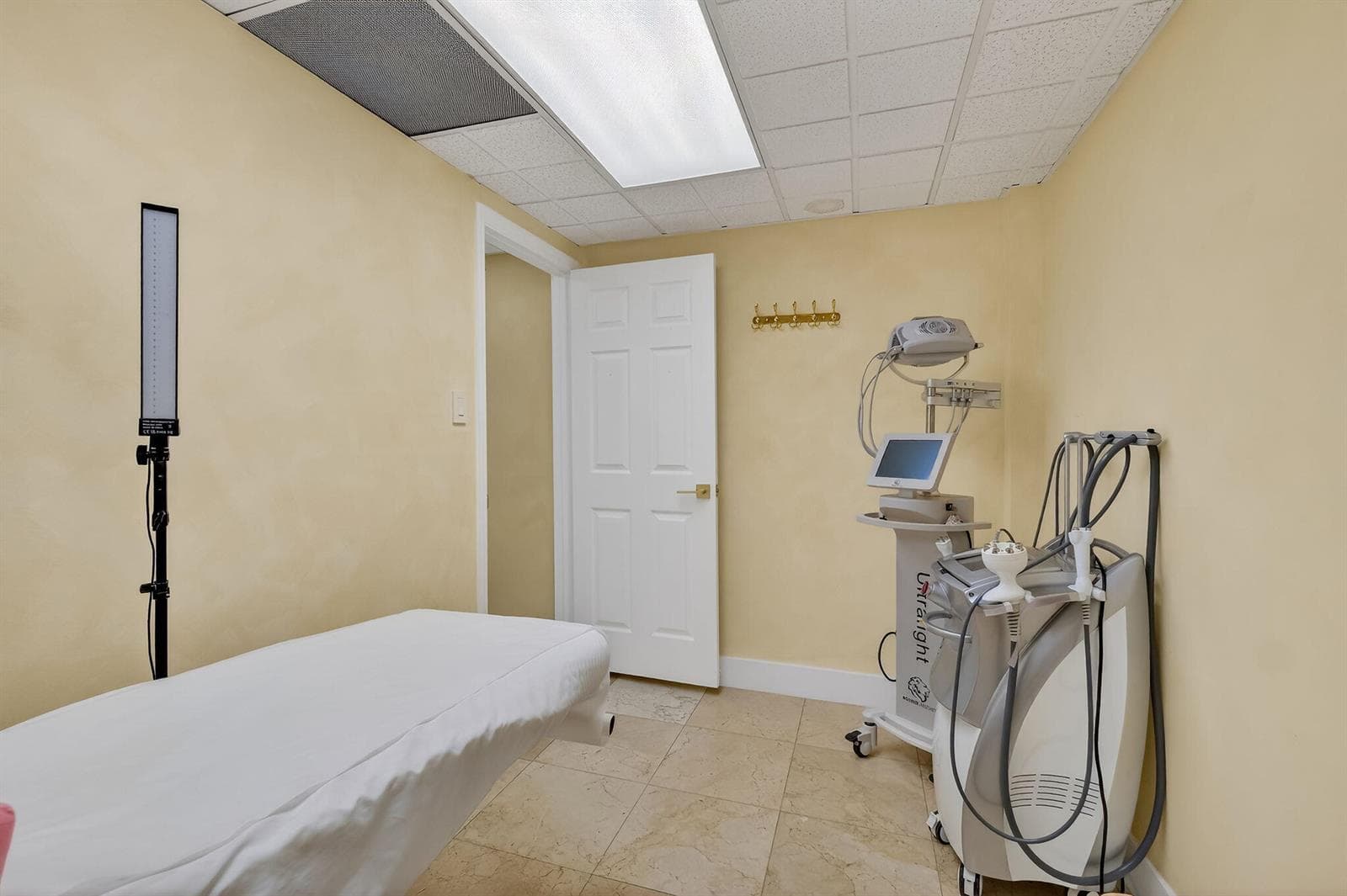 Null Null Avenue, Miami FL 33145 — 16