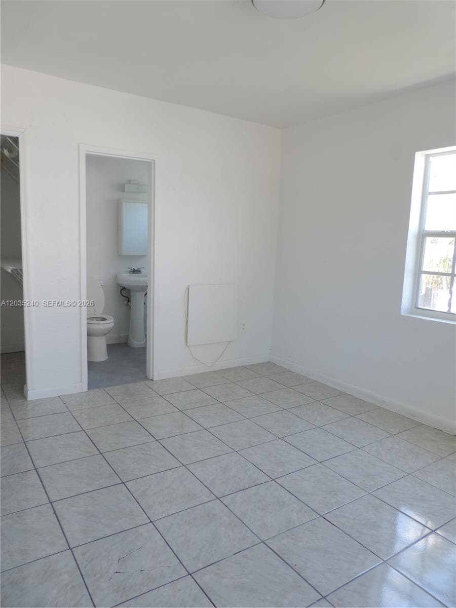 3615 Thomas Ave # 11, Miami FL 33133 — 13
