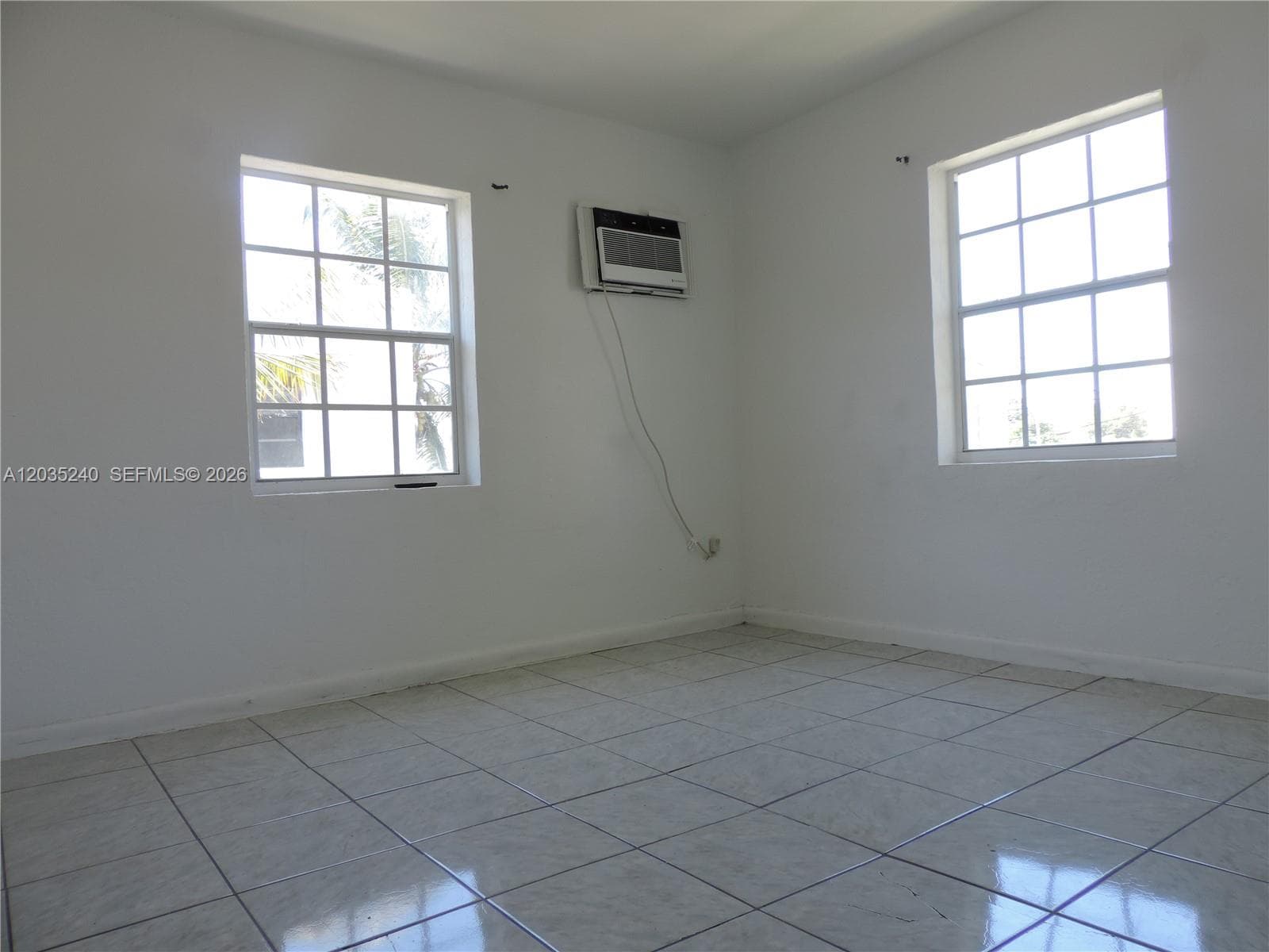 3615 Thomas Ave # 11, Miami FL 33133 — 12