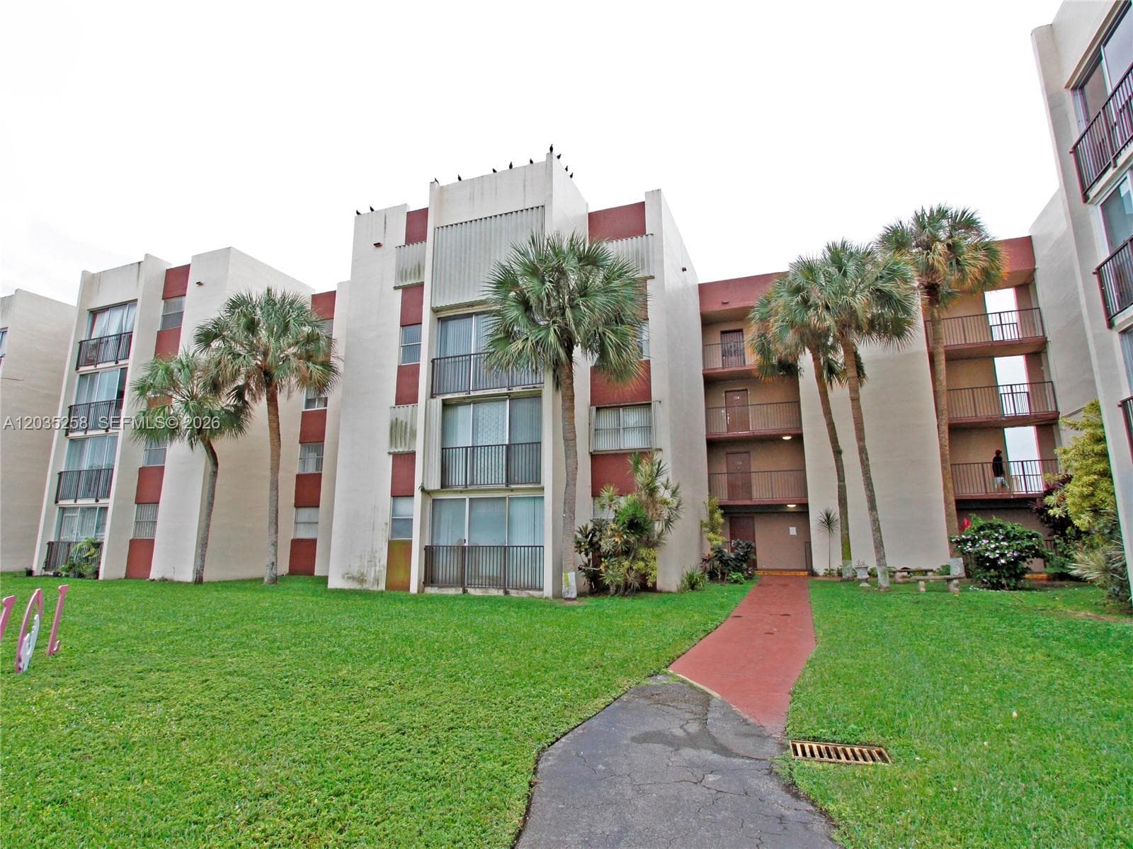 9411 SW 4th St # 308, Miami FL 33174 — 24