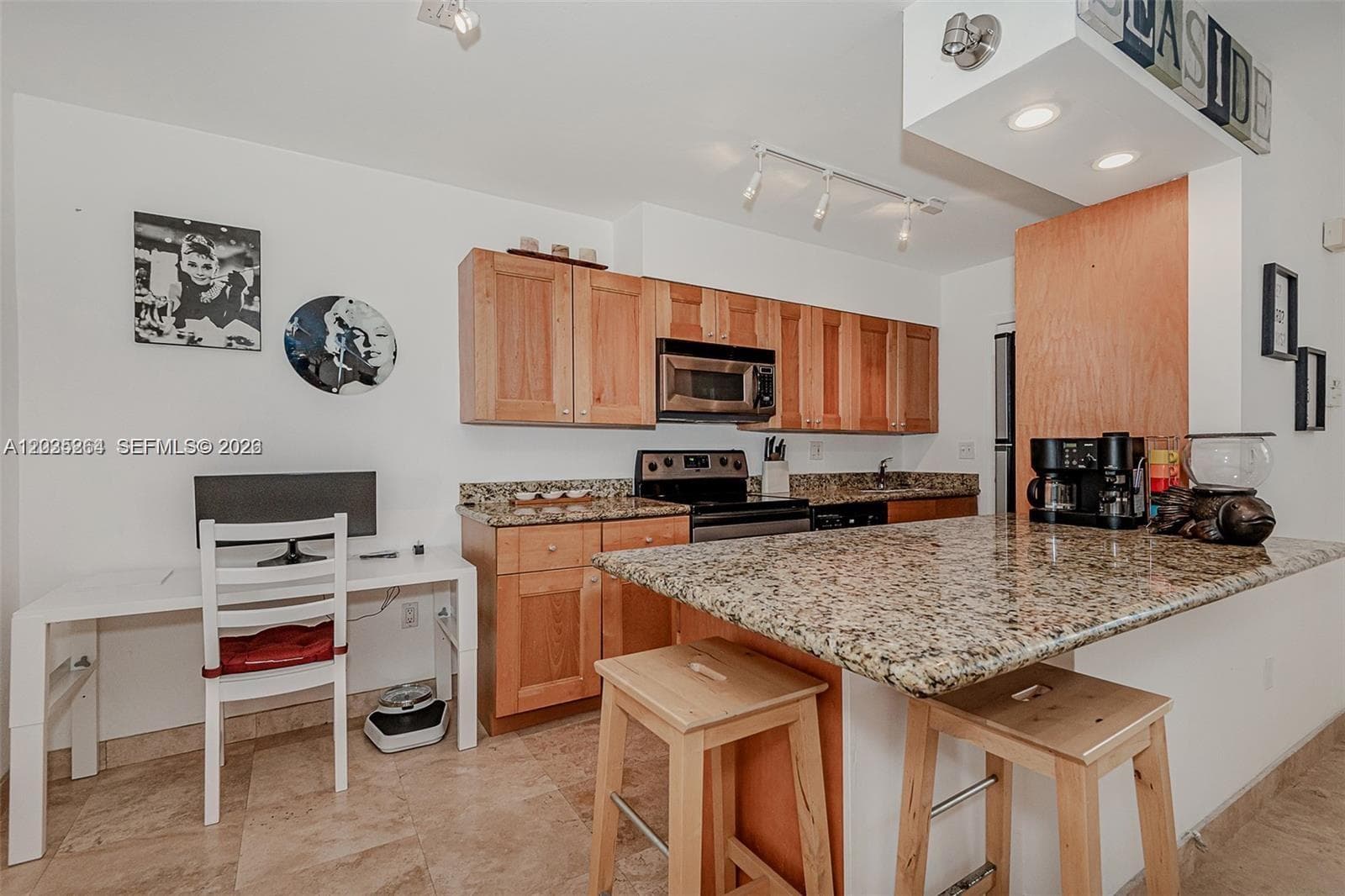 949 Pennsylvania Ave # 307, Miami Beach FL 33139 — 6