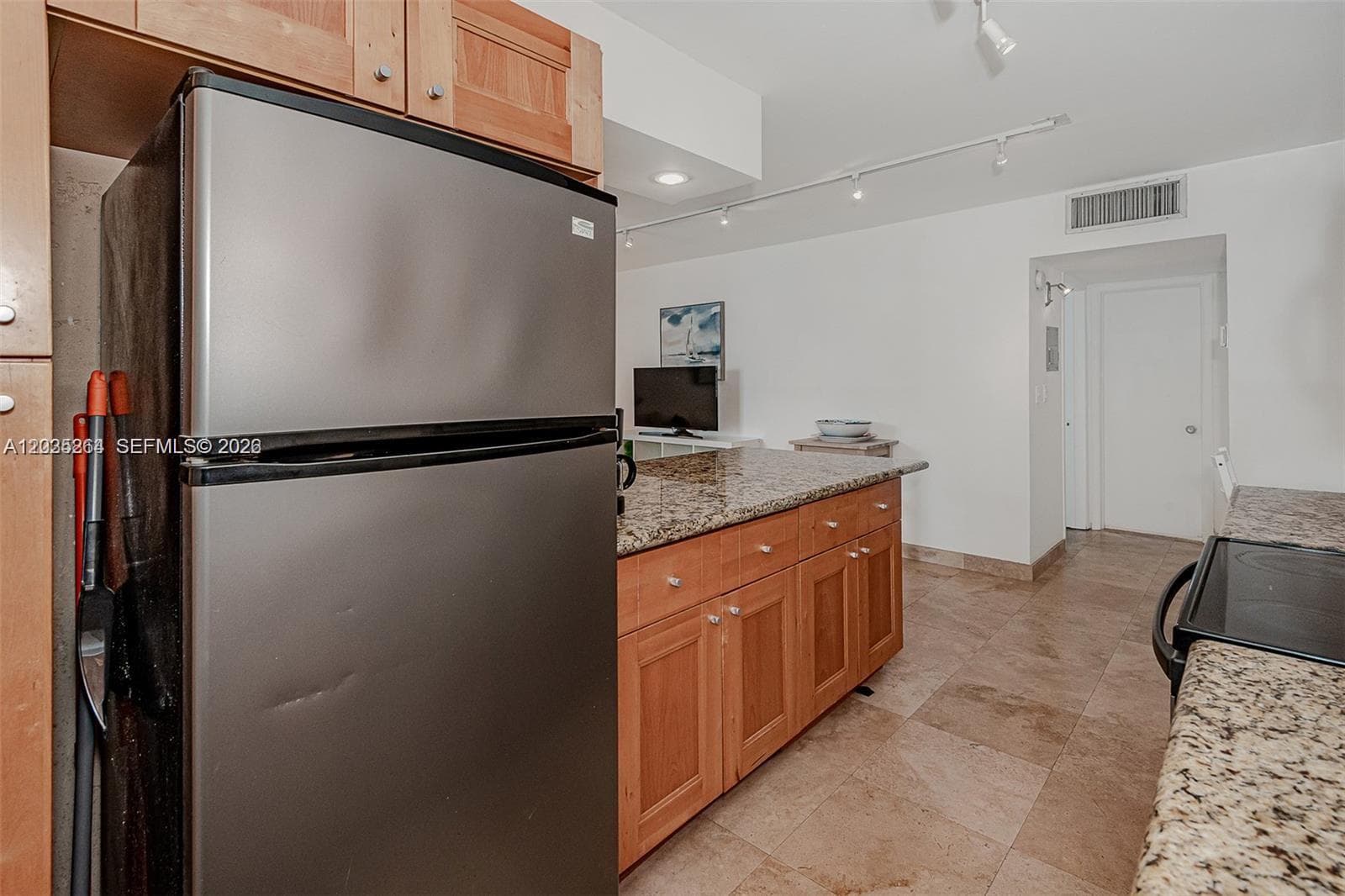 949 Pennsylvania Ave # 307, Miami Beach FL 33139 — 12