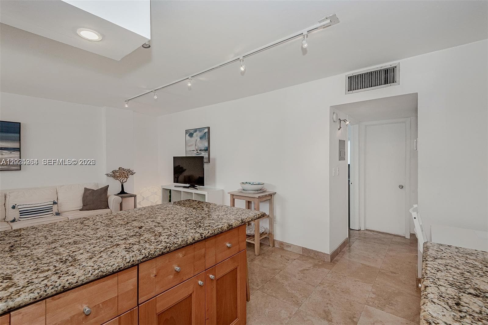 949 Pennsylvania Ave # 307, Miami Beach FL 33139 — 14