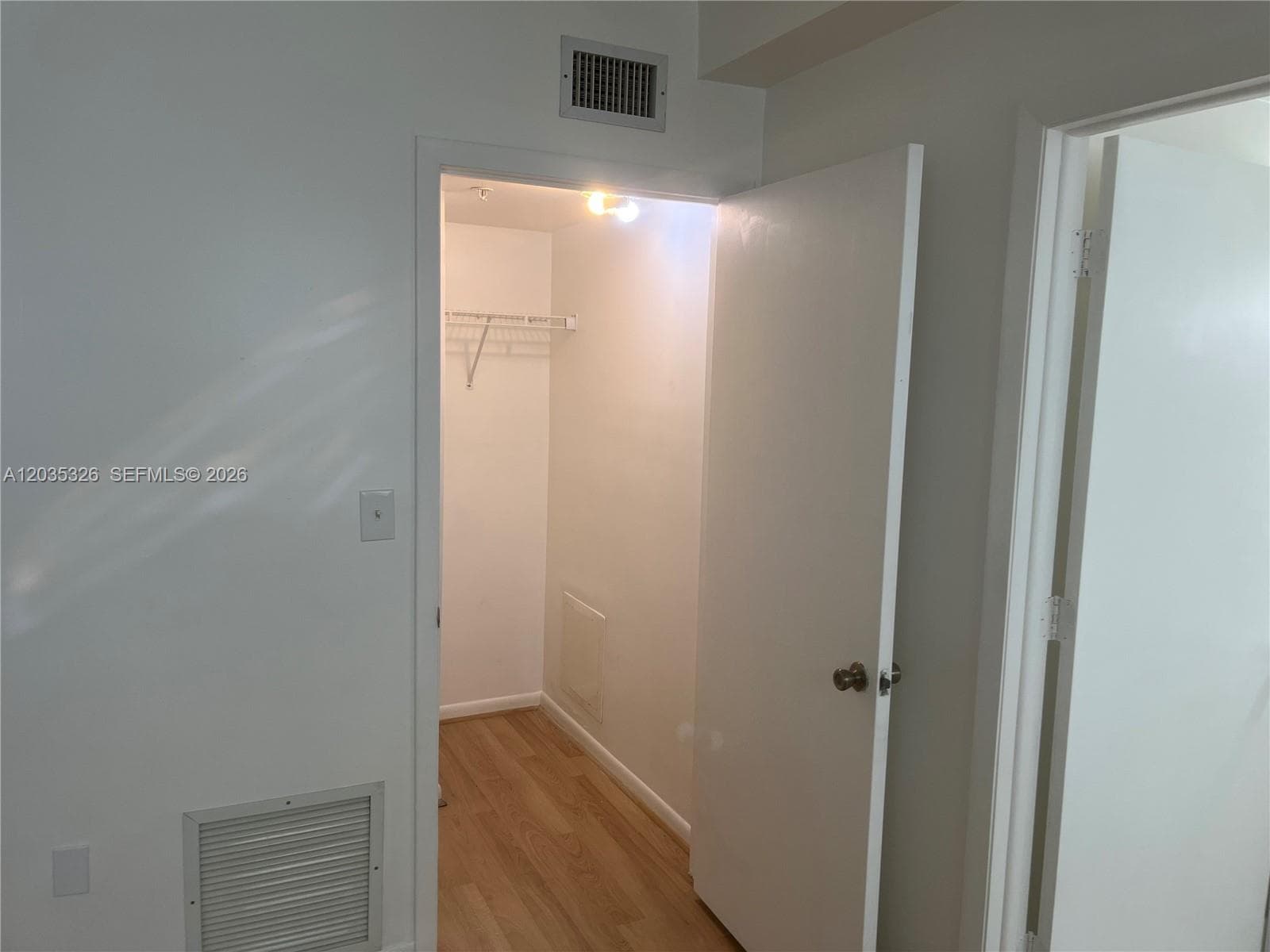 1550 Drexel Ave # 203, Miami Beach FL 33139 — 17