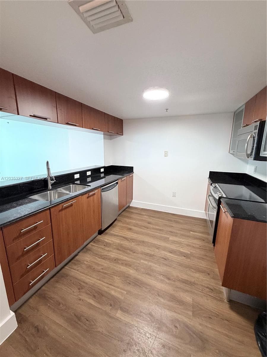 1800 N Bayshore Dr # 3511, Miami FL 33132 — 2