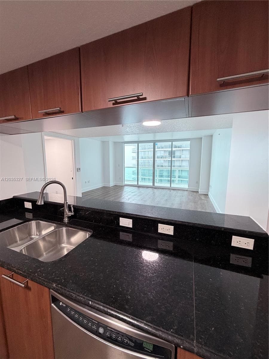 1800 N Bayshore Dr # 3511, Miami FL 33132 — 1