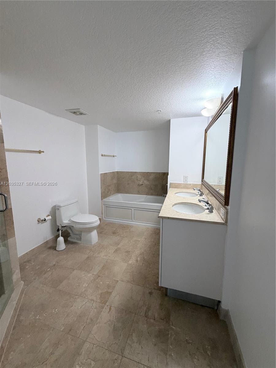 1800 N Bayshore Dr # 3511, Miami FL 33132 — 5