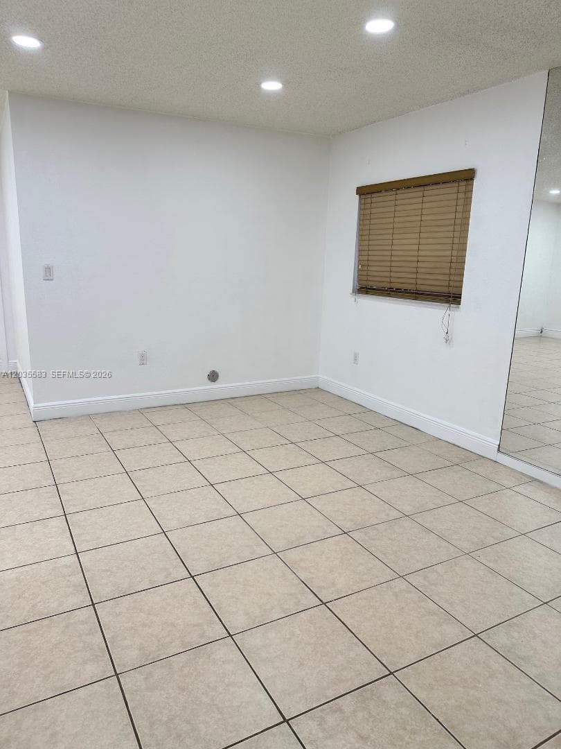 7205 W 3rd Ave, Hialeah FL 33014 — 10