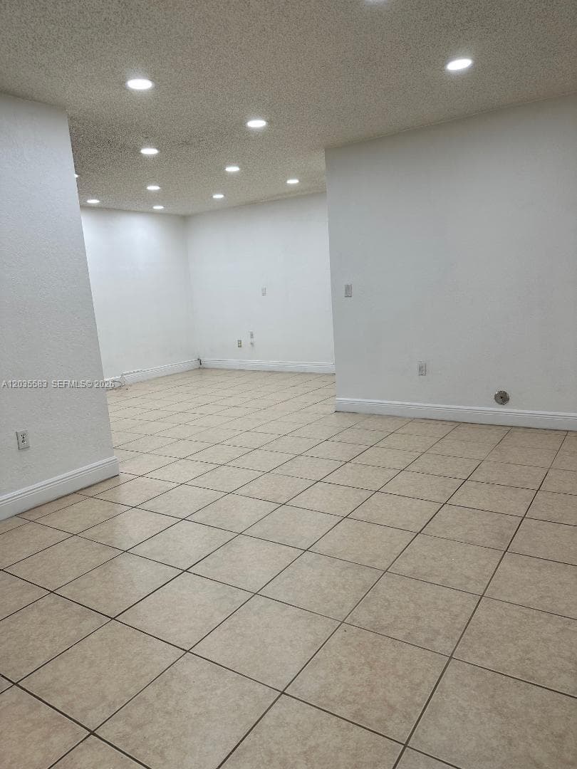 7205 W 3rd Ave, Hialeah FL 33014 — 8