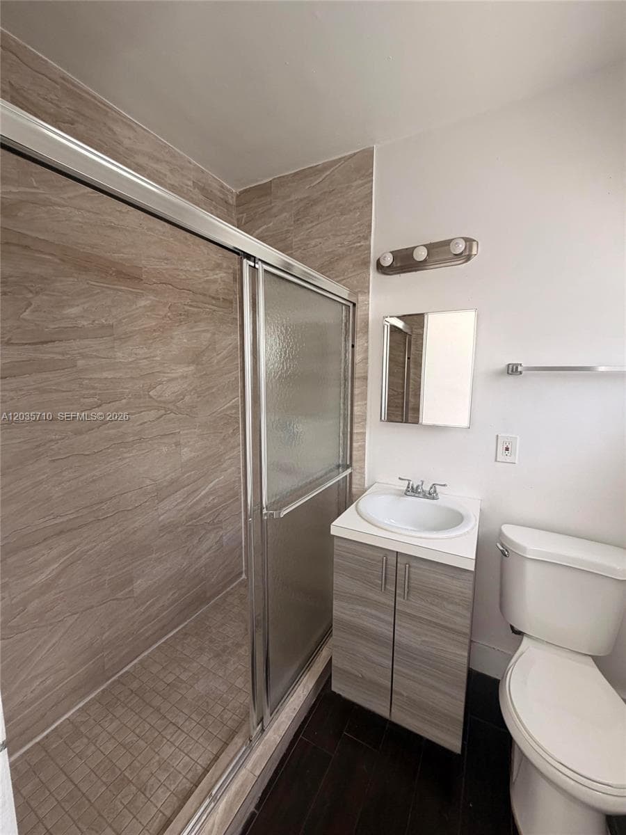 1040 NW 3RD # 5, Miami FL 33136 — 6