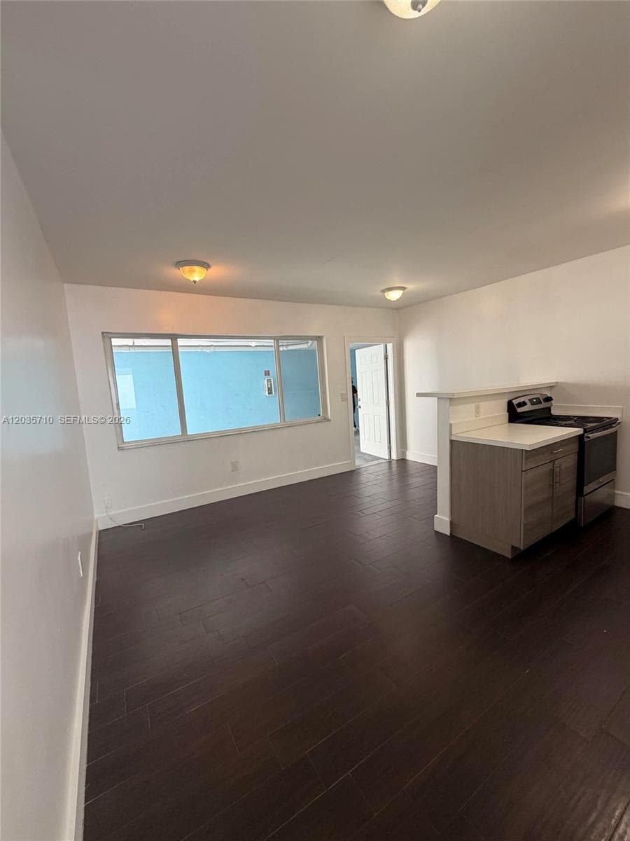1040 NW 3RD # 5, Miami FL 33136 — 3