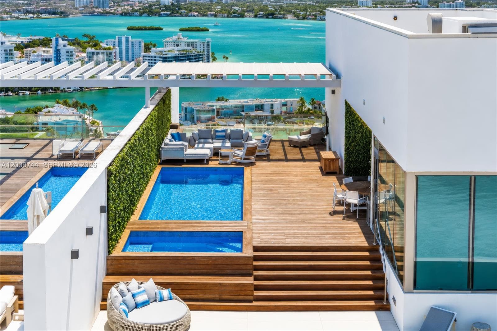 10201 Collins Ave, Bal Harbour FL 33154